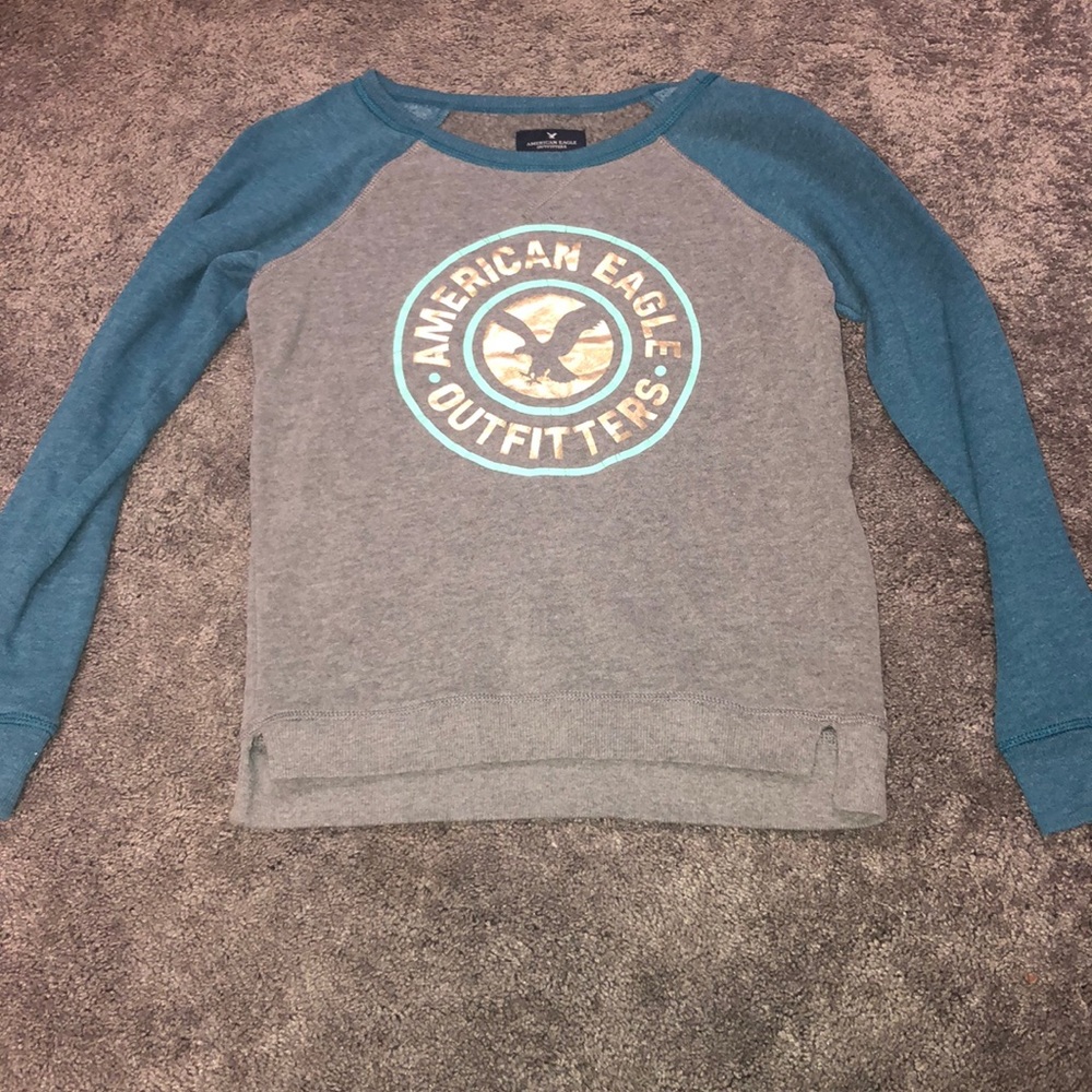 American Eagle Outfitters blue and gray crew neck